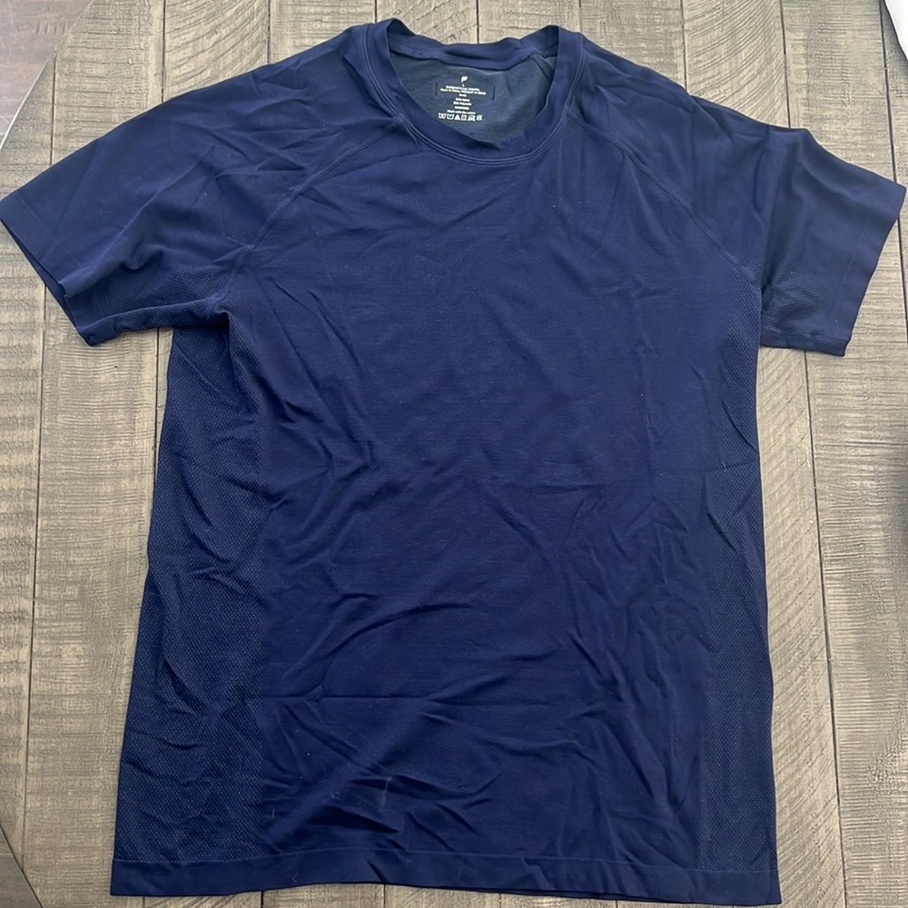 Fabletics Men’s Short Sleeve Workout Shirt